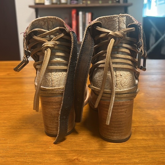 Freebird Raeanne Heels - Picture 3 of 4